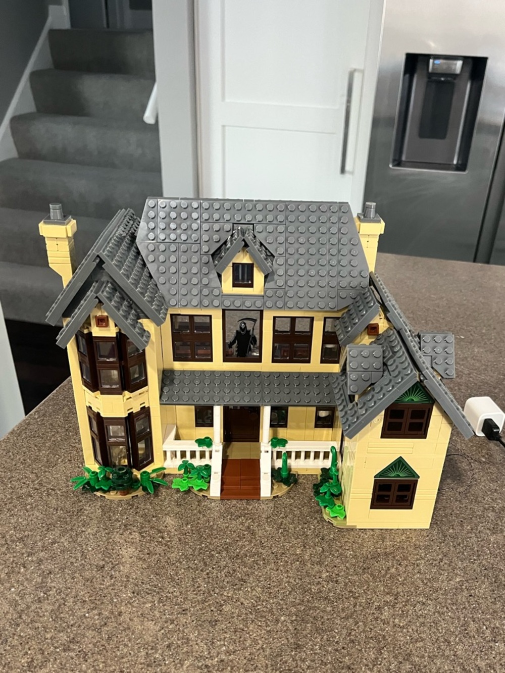 Light up Scream House building set with box and manual